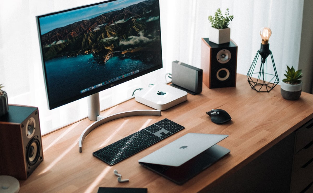 3 Minimalist Desk Setups